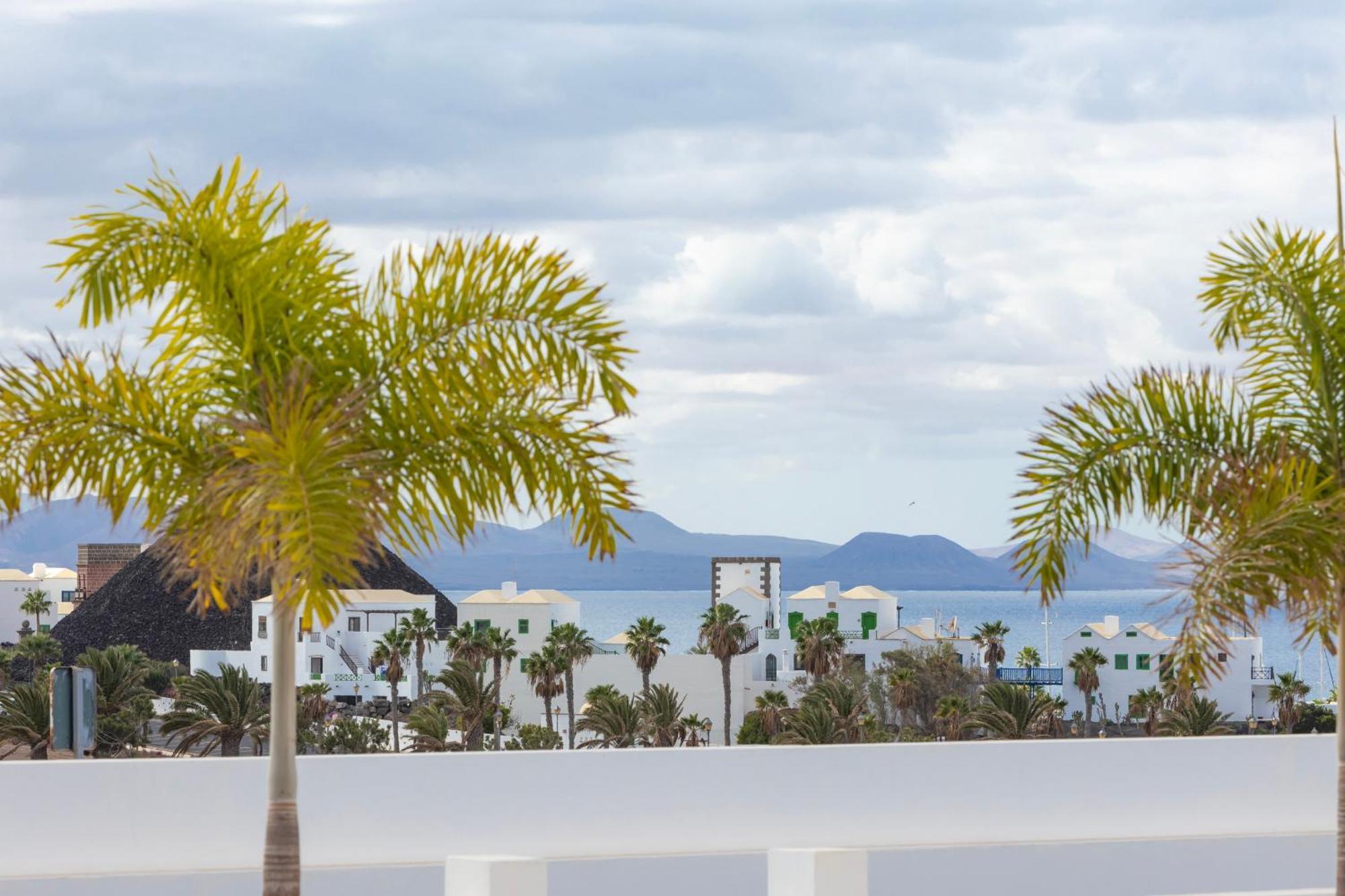 Villa Atlantica - Heated Pool In Playa Blanca Exteriör bild